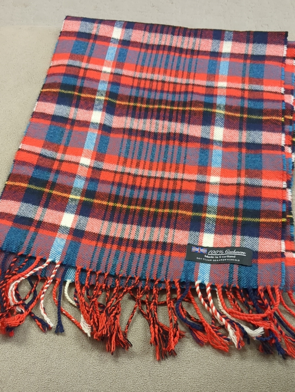 Cashmere Plaid Scarf in Red & Blue Like New